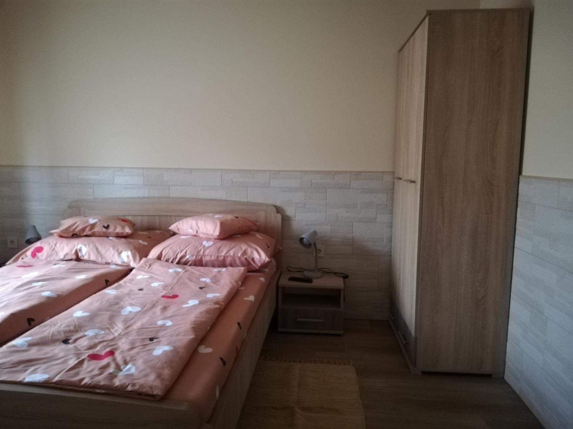 Imola Es Andrea Apartmanhaz 3 Hajdúszoboszló Esterno foto